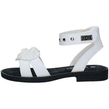 Sandalen Cult -