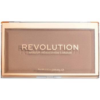 Blush &amp; poeder Makeup Revolution Matte Compact Poeder Basis - P07