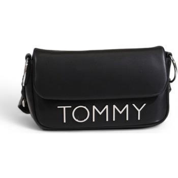 Tas Tommy Hilfiger TJW BOLD ELONGATED FLAP CROSS. AW0AW16258