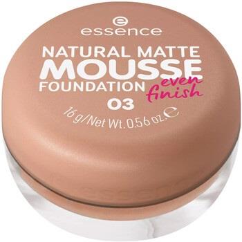 Foundations en Concealers Essence Natural Matte Mousse Foundation