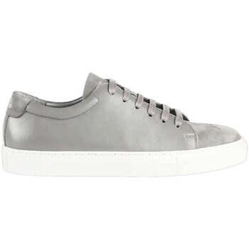 Sneakers National Standard -