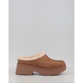 Slippers UGG NEW HEIGHTS COZY CLOG