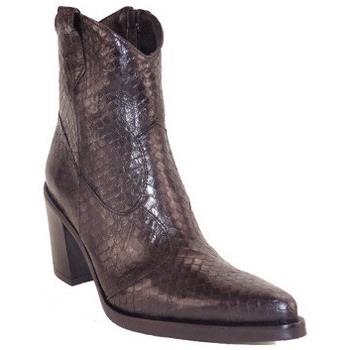 Boots Emanuele Crasto 5023