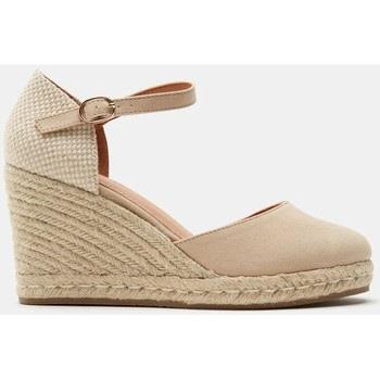 Baskets Bata Sandales compensées modèle espadrilles