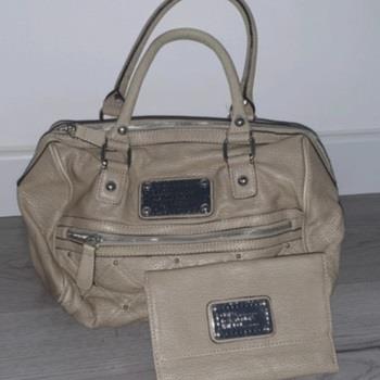 Sac Bandouliere Guess Sac Guess + portefeuille