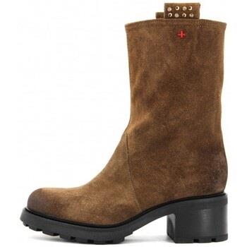 Boots Gio + -