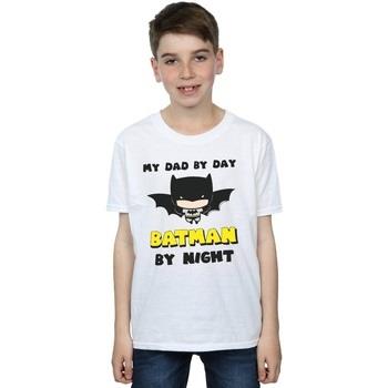 T-shirt enfant Dc Comics Batman Dad By Day