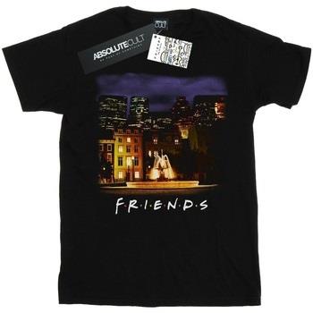 T-shirt Friends Nightime Fountain