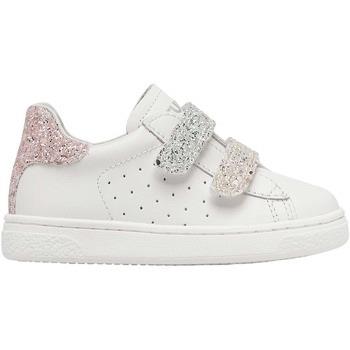 Baskets basses enfant Naturino Baskets en cuir et paillettes HASSELT 2...