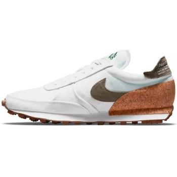 Baskets basses Nike DAYBREAK TYPE