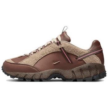 Baskets Nike Air Humara LX Jacquemus Brown