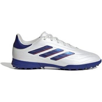 Chaussures de foot enfant adidas -