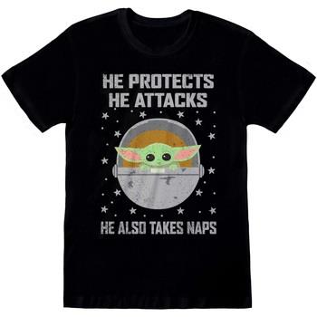 T-shirt Star Wars: The Mandalorian Protects And Attacks