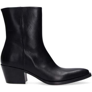 Boots Strategia -