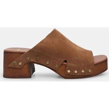 Sandales Bata Mules pour femme en daim avec talon de