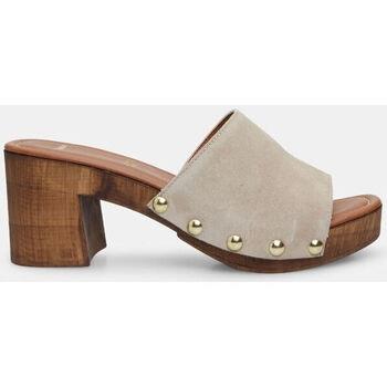 Sandales Bata Mules pour femme en daim avec talon de