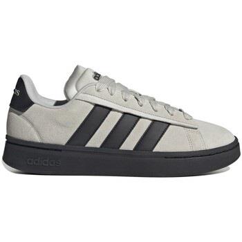 Chaussures adidas -