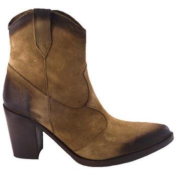 Boots Emanuele Crasto 5023