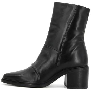 Boots Mjus -