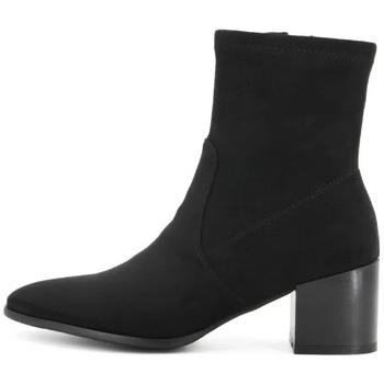 Boots Uma Parker -