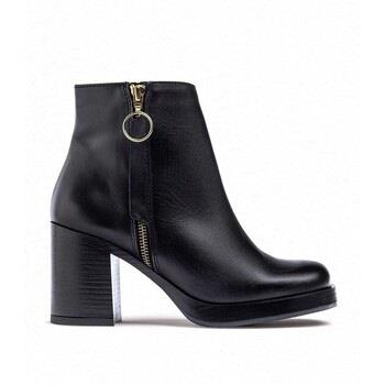 Bottines YOKONO BOTÍN DE PIEL NEGRO CON TACÓN KOLIN 007