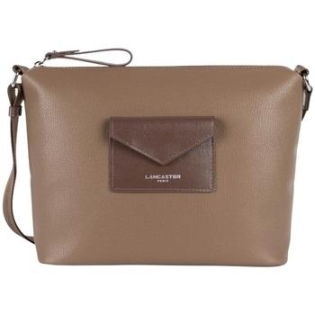 Sac a main LANCASTER Sac besace Ref 59027 Taupe 26*21*11 cm