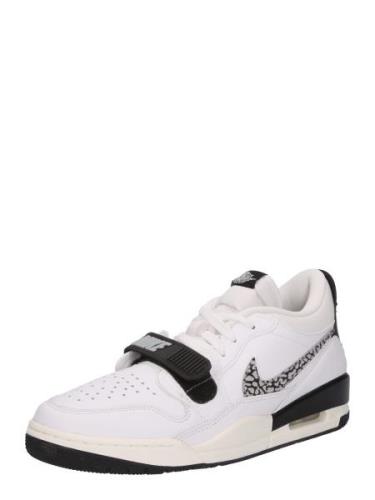 Sneakers laag 'Air Jordan Legacy 312'
