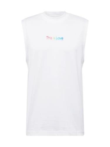 Shirt 'THIS IS LOVE'