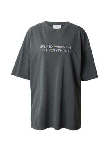 T-shirt oversize 'Contentment'