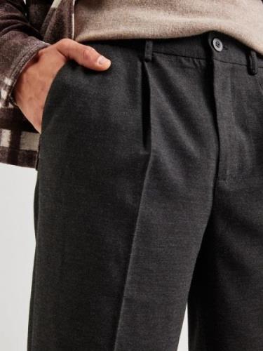 Pantalon à plis