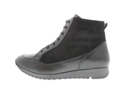 JJ Footwear Risca k