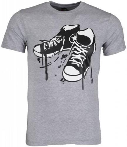 Local Fanatic T-shirt sneakers