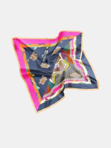 Mucho Gusto Zijden sjaal burano blauw met rood broches patchwork (copy...