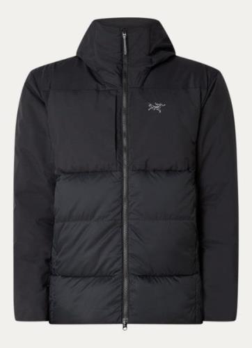 Arc'teryx Thorium SV puffer jack met donsvulling en capuchon