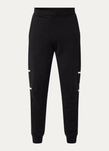 Emporio Armani Tapered fit joggingbroek met logo en steekzakken