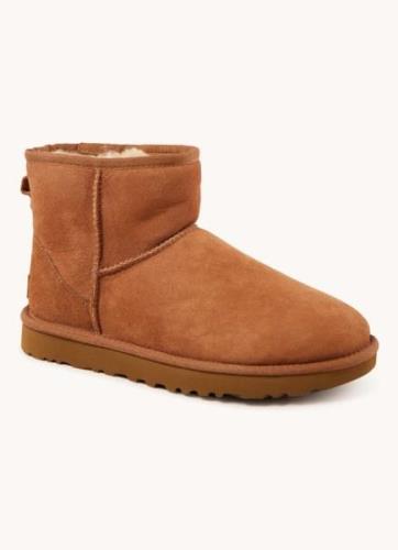 UGG Classic Mini enkellaarsje van suède