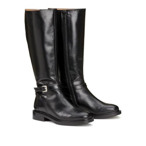 Bottes cavalières en cuir, détail boucle