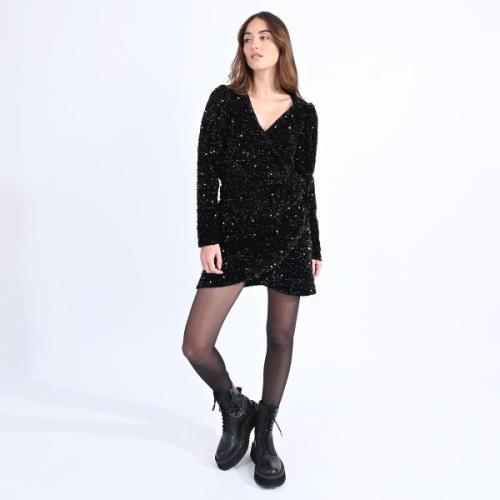 Robe à  sequins col V