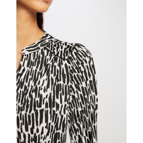 Blouse col v, manches longues