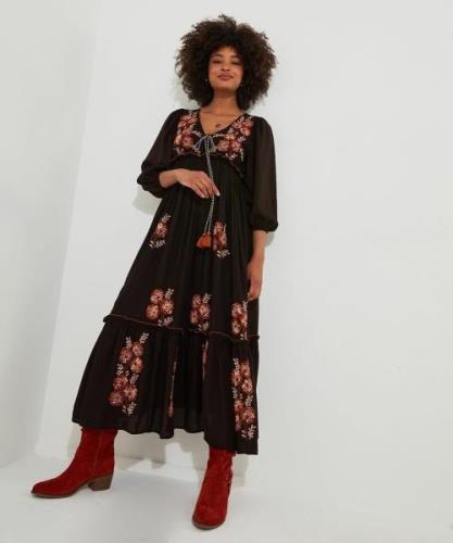 Robe bohème brodée à fleurs