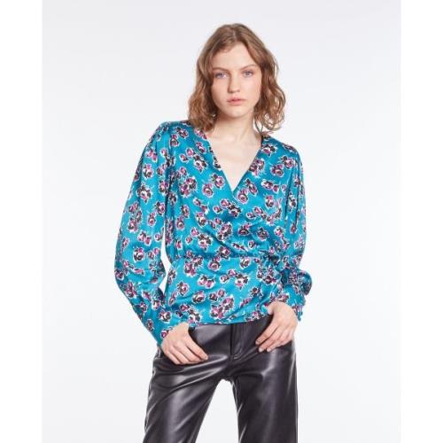 Blouse satinée, motif floral